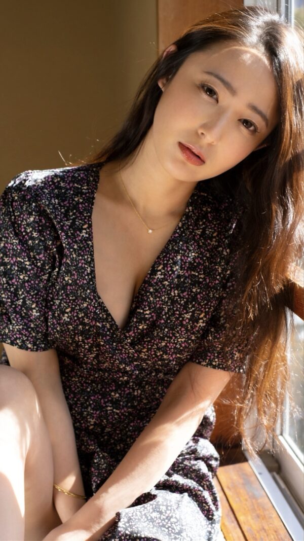日本av女优Matsuoka Suzu (松岡すず) 四套全尺度写真合集下载